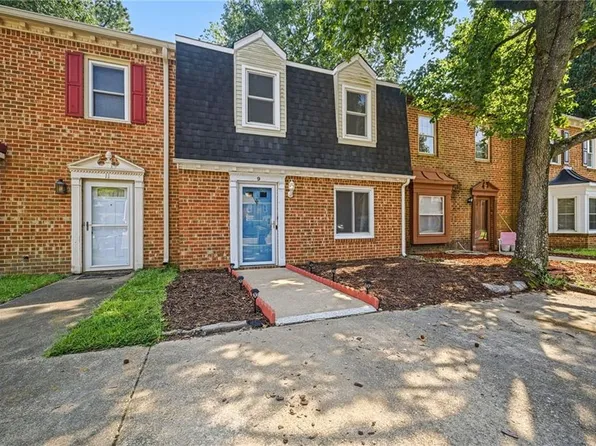 9 Colonial Way, Chesapeake, VA 23325