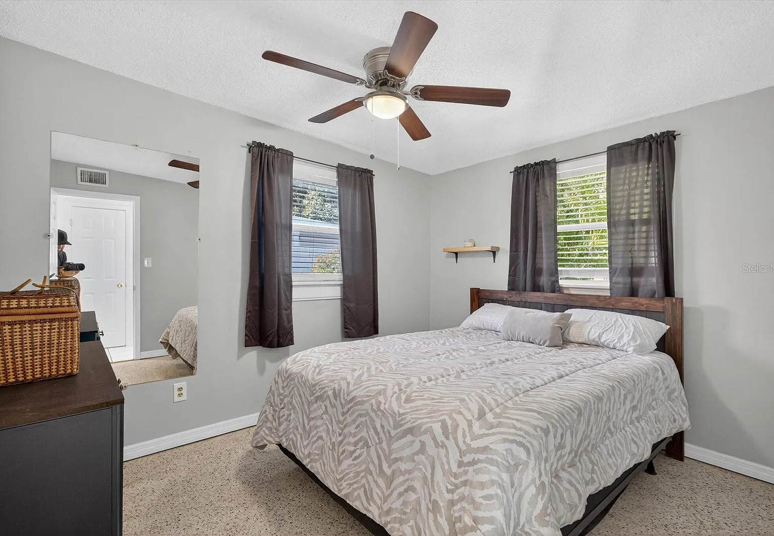 3 bed, 1256 sqft, $1,900 — Photo 3