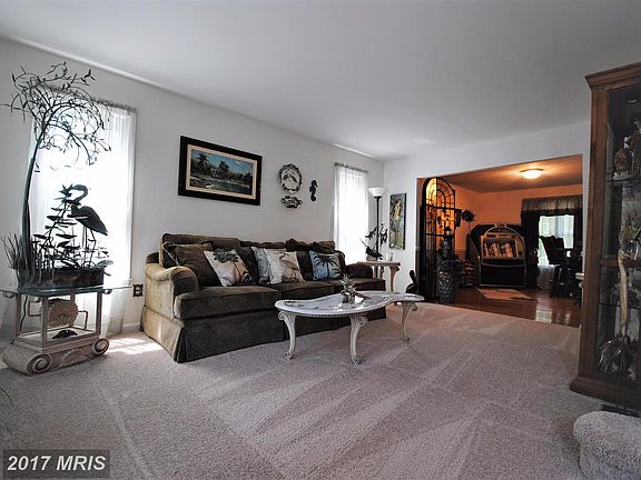 5th image of 6 Petinot Ct