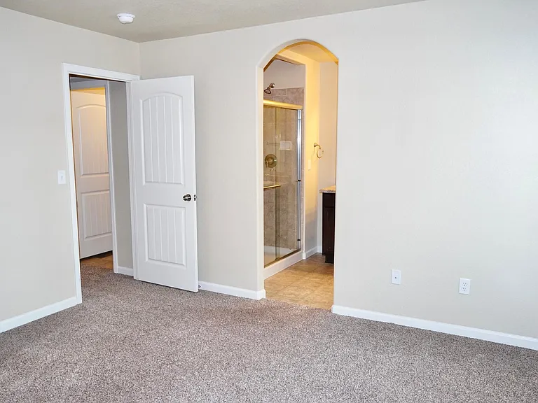 5609 Shamrock Hts — Photo 16