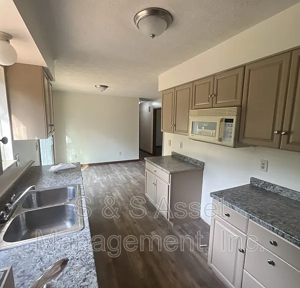 8586 Old M #78 — Photo 11