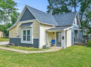 620 E Kirby St, Mount Vernon, MO 65712