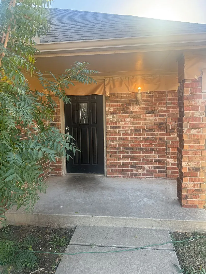 Building Photo - 3705 Matthew Dr