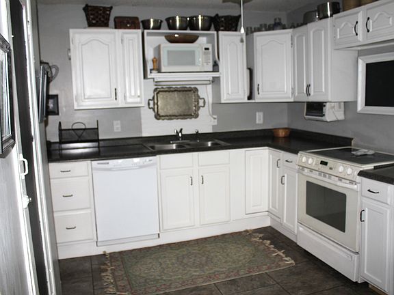 2nd image of 7 S Park St