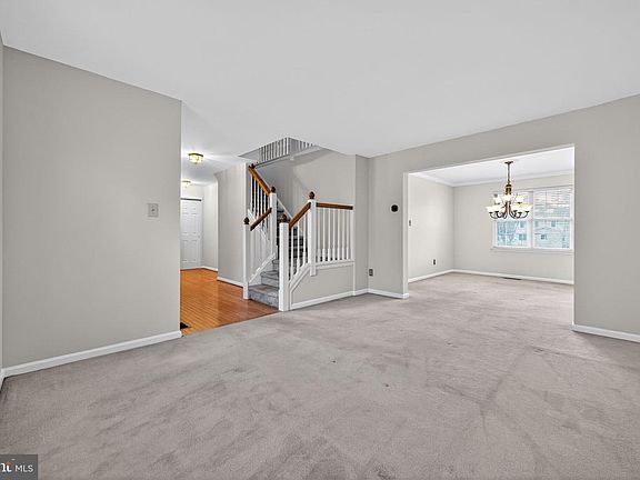 5th image of 101 Bayberry Dr