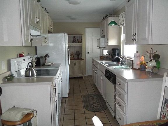 4th image of 1120 Toulon Ave