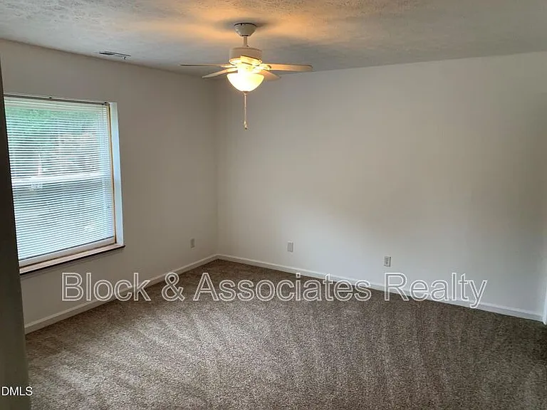 2600 Courier Ct — Photo 13
