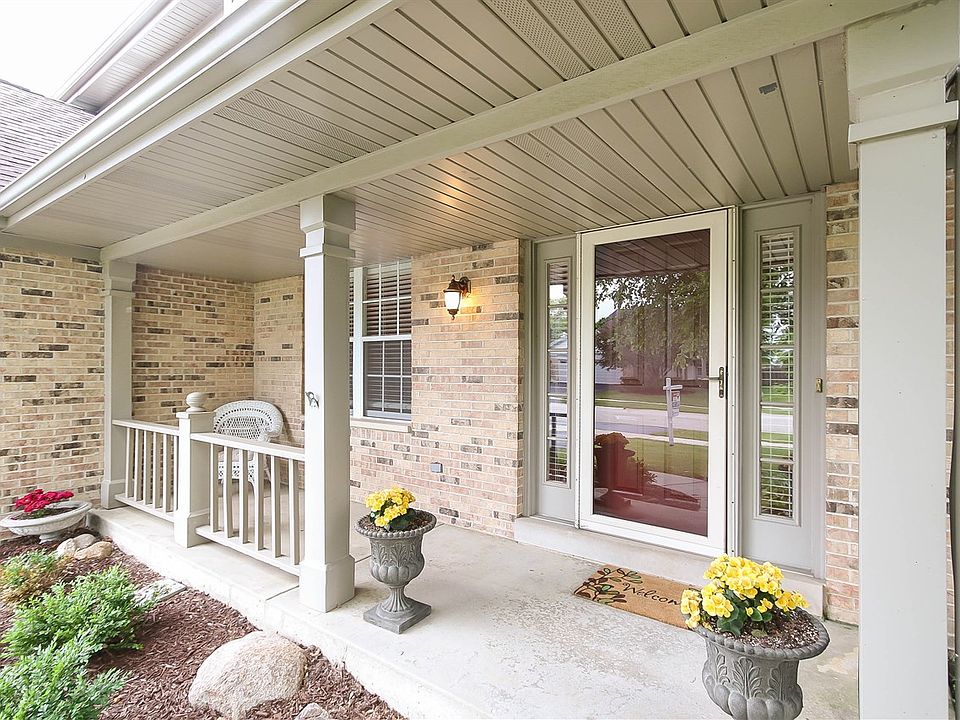 1st image of 579 Turtle Pond Ct