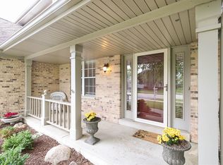 579 Turtle Pond Ct, Lake Zurich, IL 60047