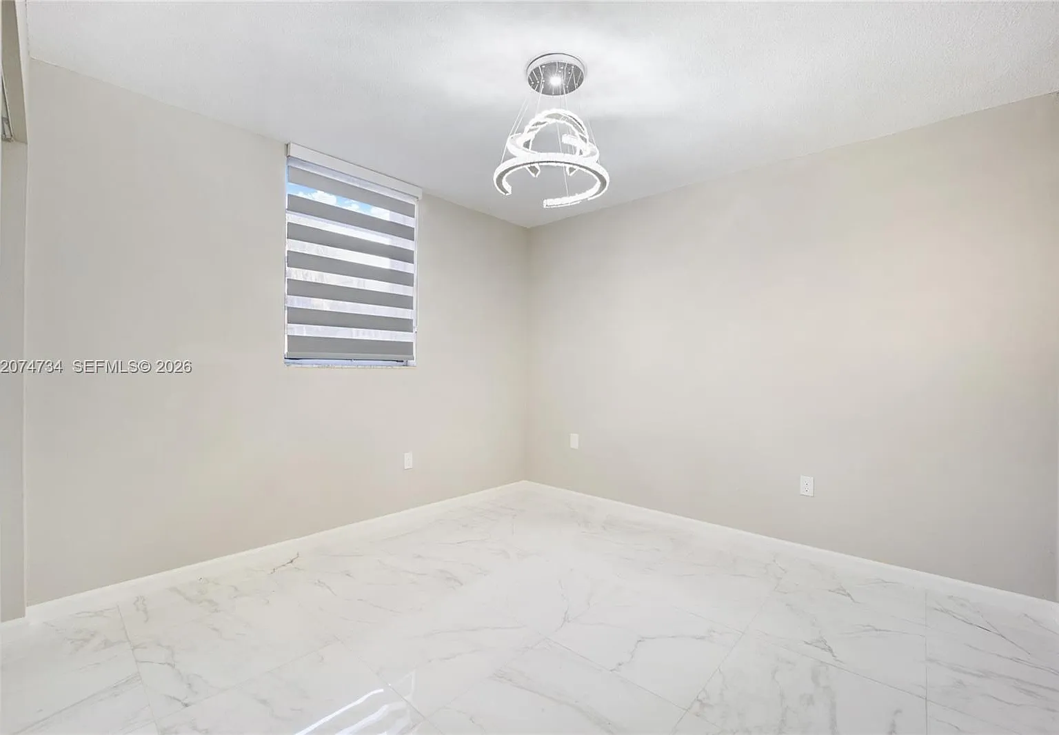 Samari Lake East Condo — Photo 1