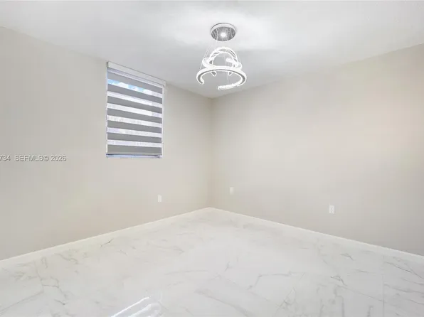 10000 NW 80th Ct, Hialeah Gardens, FL