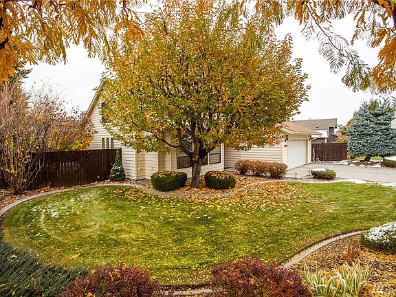 2nd image of 1508 Woodhaven Pl