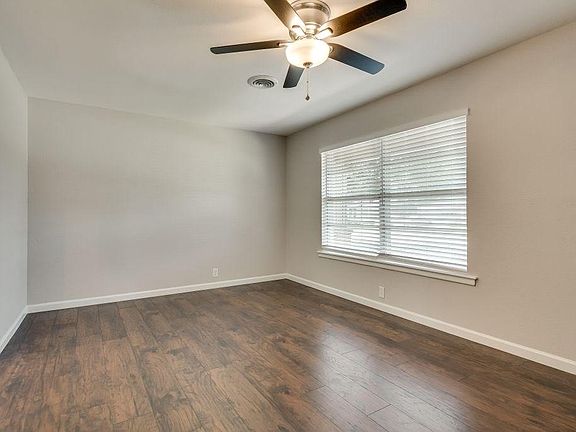 4th image of 1006 Noble Ave