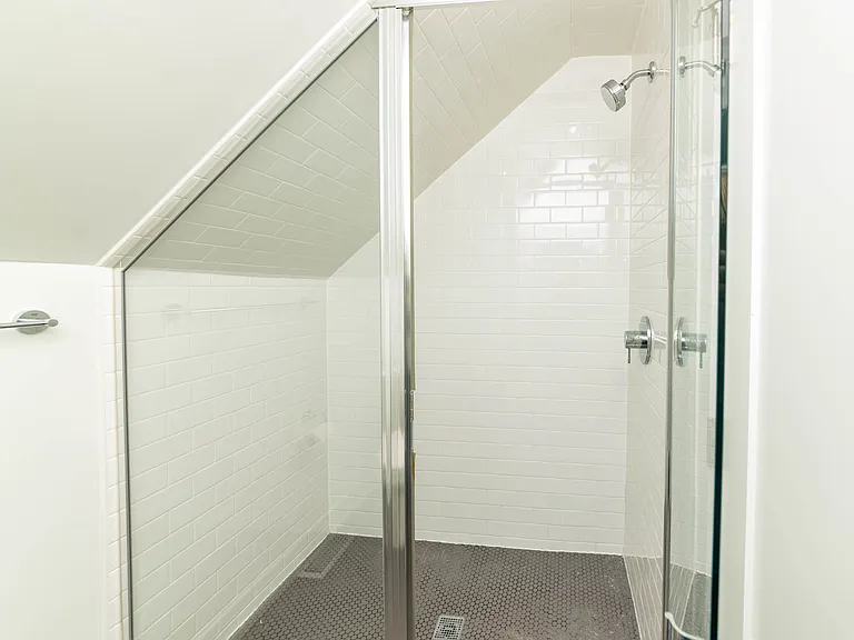 2045 N Wolcott Ave #2R — Photo 17