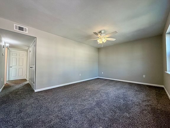 2nd image of 28 Stoneybrook Ln #16