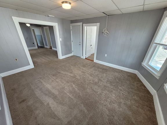 4th image of 323 Dubuque St #144-3
