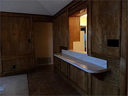 3rd image of 325 Lakewood Ct