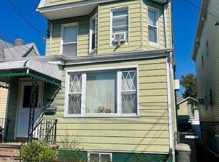 10225 88th Ave, Richmond Hill, NY
