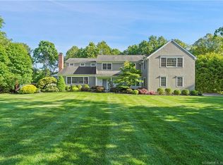34 Summit Ridge Rd, New Canaan, CT 06840