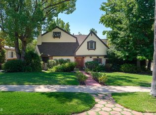 1238 E Woodbury Rd, Pasadena, CA 91104