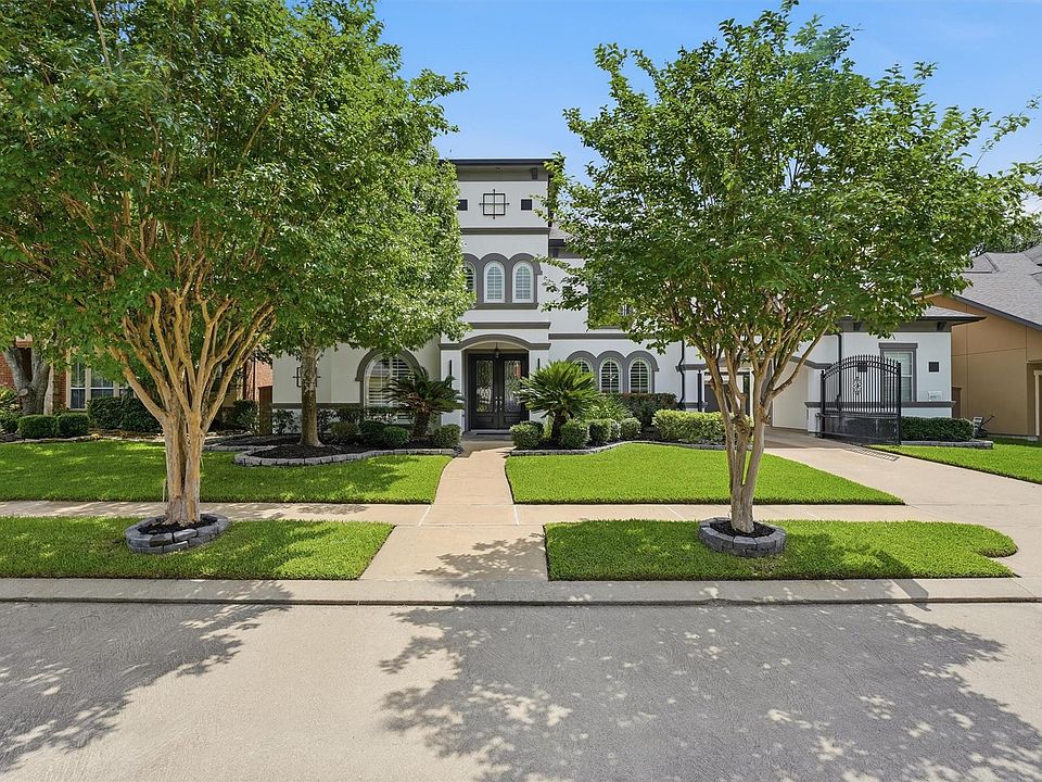1st image of 18726 Scoresby Manor Dr