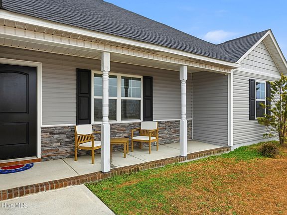 2nd image of 216 Trophy Ridge Drive