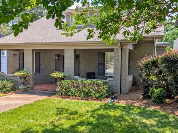 902 E Washington St APT 203, Greenville, SC 29601