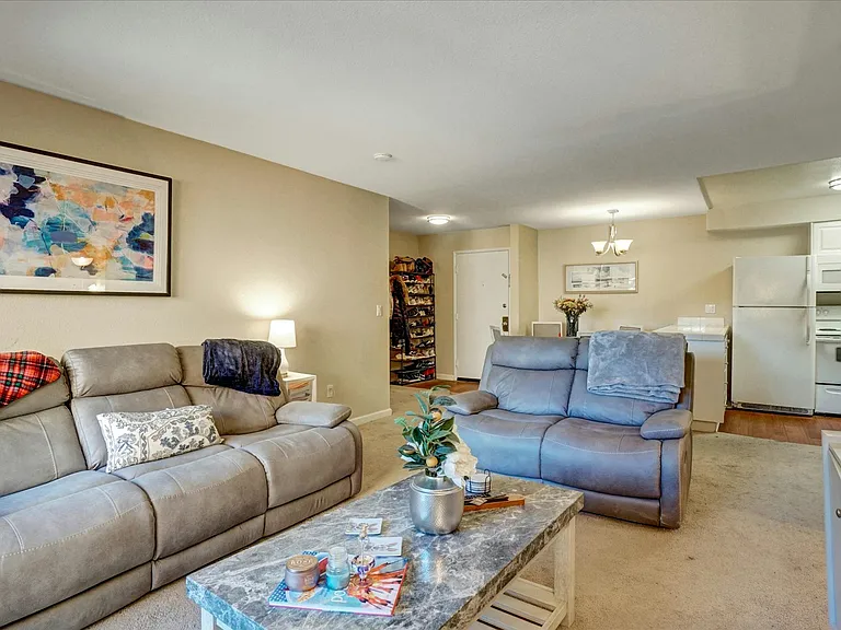 6955 Alvarado Rd — Photo 28