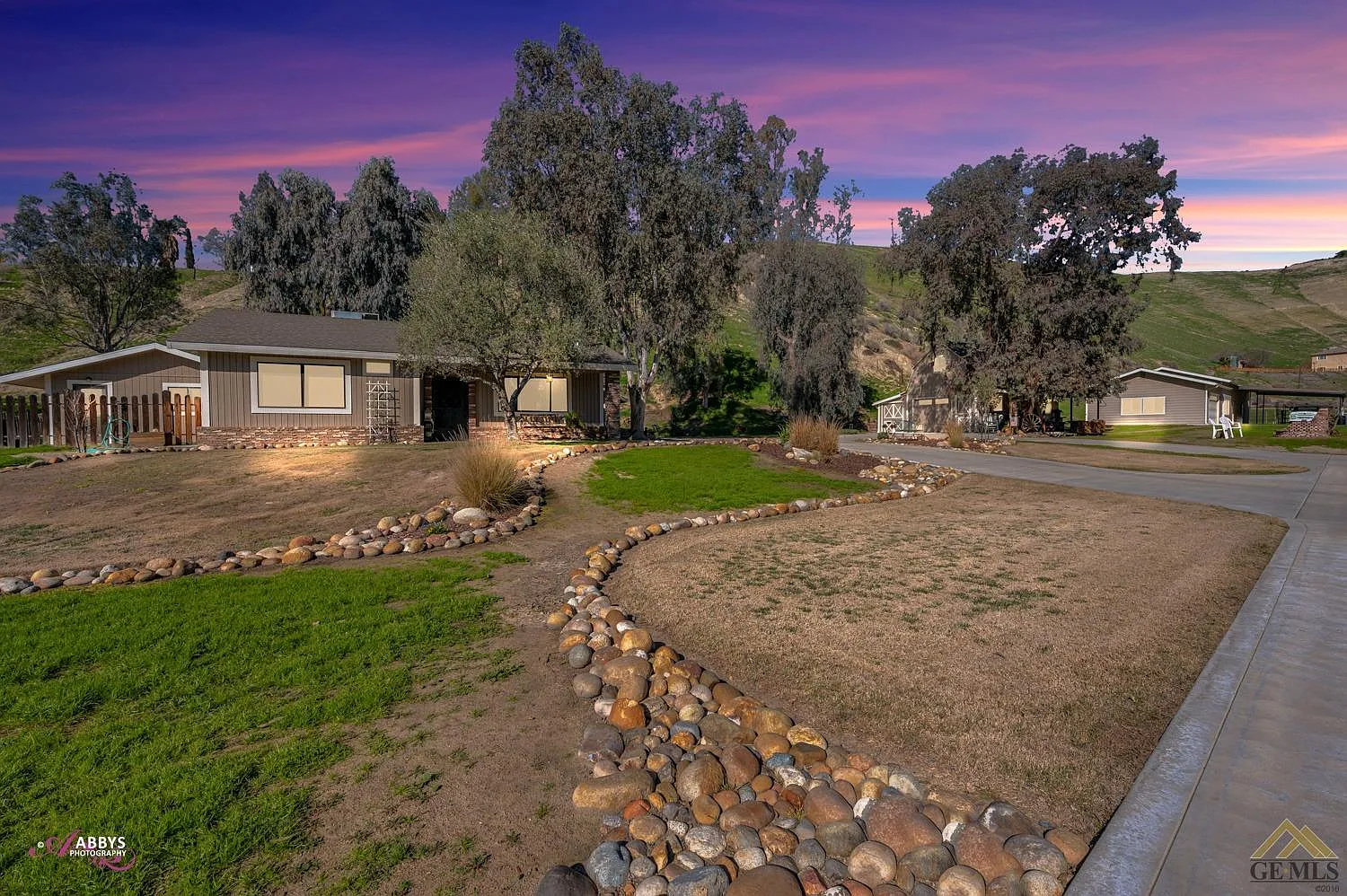 11412 Choctaw Dr photo 1