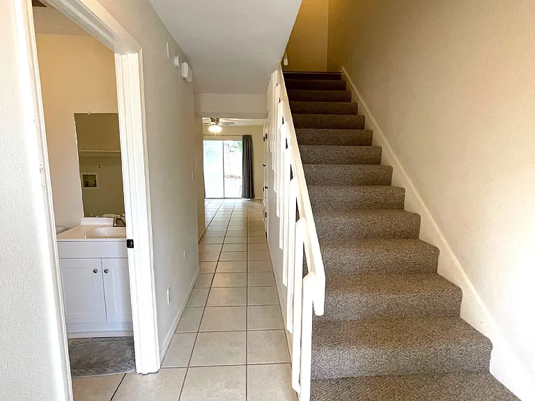 316 Teakwood Cir — Photo 3