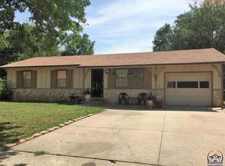 809 Dove Run, Emporia, KS 66801