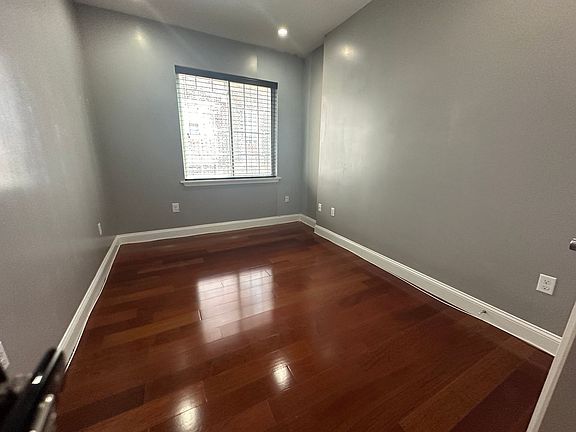 4th image of 1342 Lombard St