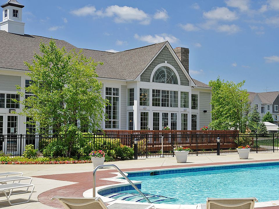 Pool Views from Clubhouse