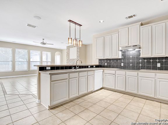 3rd image of 13410 Star Heights Dr