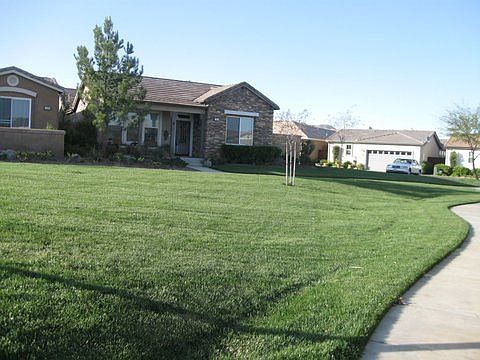 1st image of 262 Lakewood Ln