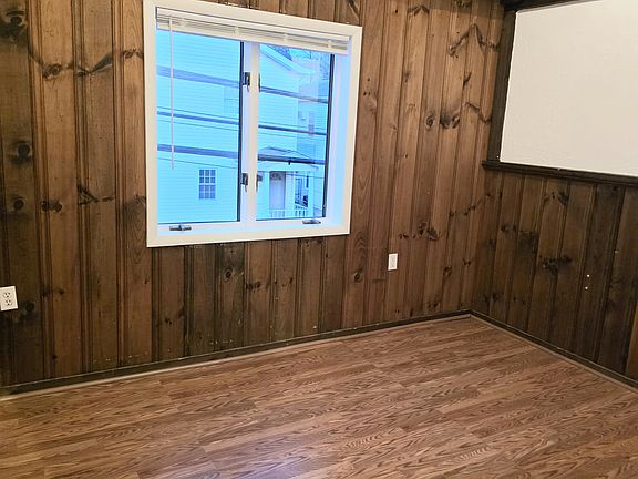 5th image of 55 Cottage Pl #B
