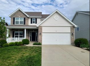 320 Pecan Bluffs Dr, Wentzville, MO 63385