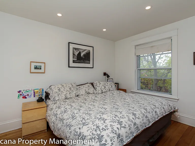 165 Irving Ave — Photo 18