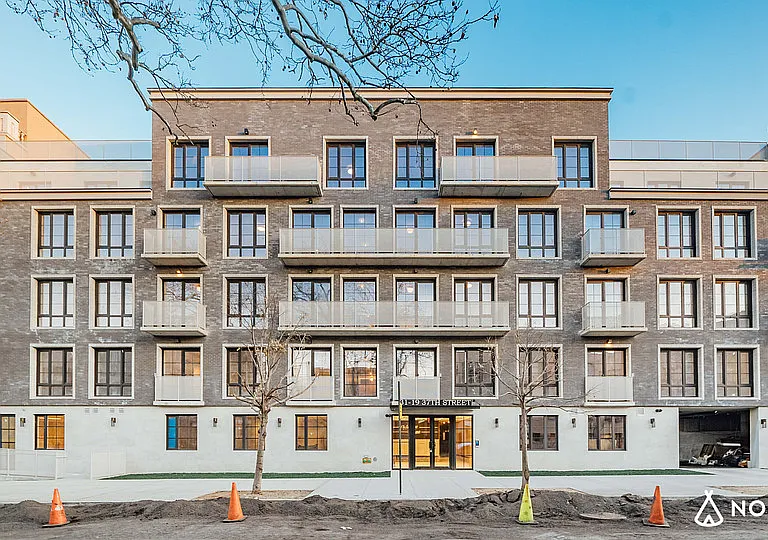 31-19 37th Ave #5G — Photo 16