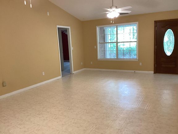 3rd image of 254 Woodland Dr