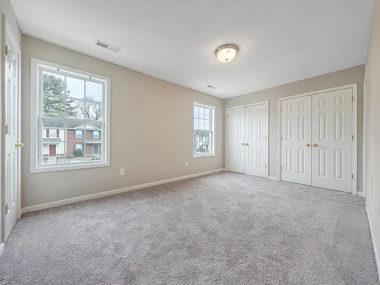 130 Salem Ln — Photo 13