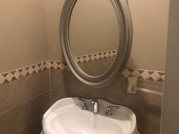 5th image of 1117 Rogers Ave #3