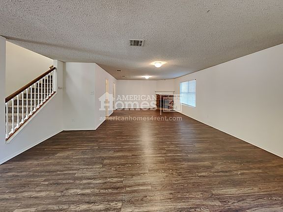 3rd image of 3215 Buckskin Dr