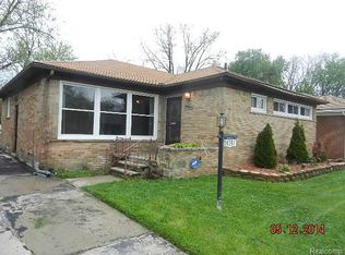 24261 Oneida St, Oak Park, MI 48237