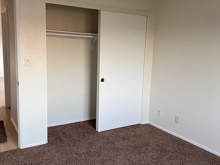 3205 S Shasta Cir S #202 — Photo 7