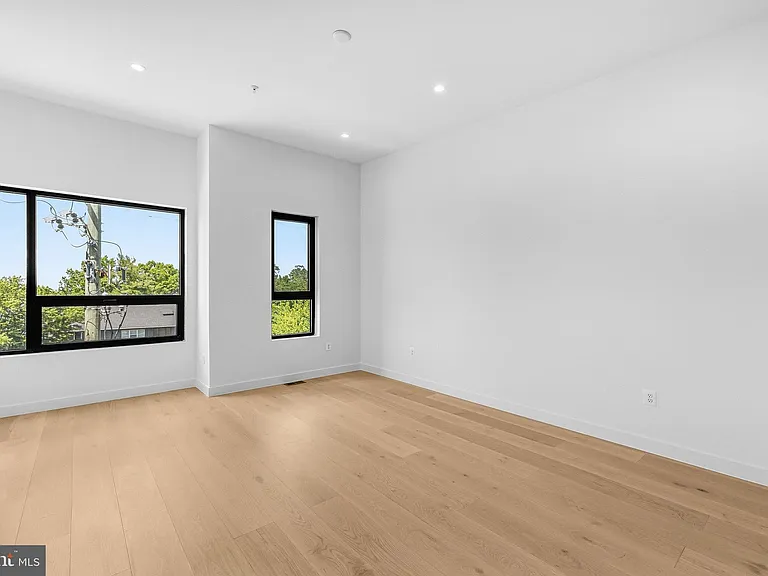 2534 Elvans Rd SE — Photo 41