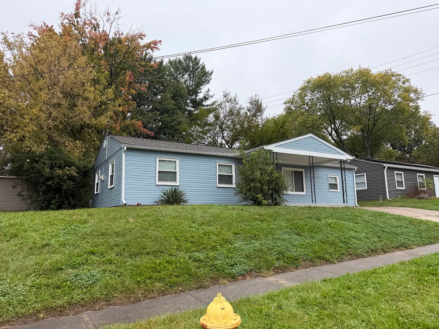 4 bed, 1175 sqft, $2,000 — Photo 2