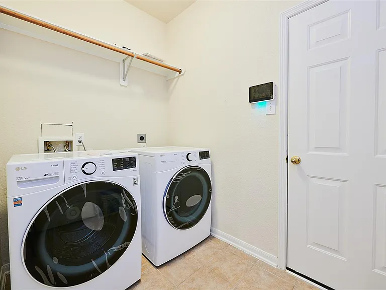 22 W Greenhill Terrace Pl — Photo 35
