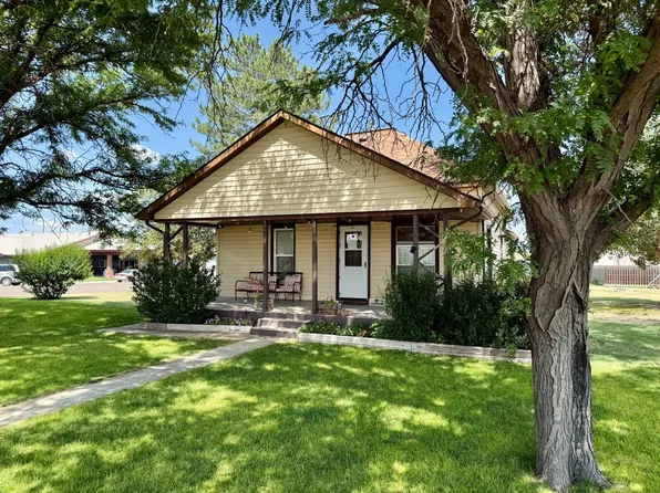 526 N Boeke St, Sharon Springs, KS 67758