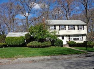 2 Howe Cir, Randolph, MA 02368